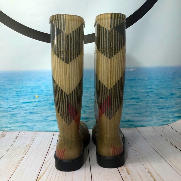 BURBERRY Rubber Rain Boot - Picture 9 of 16